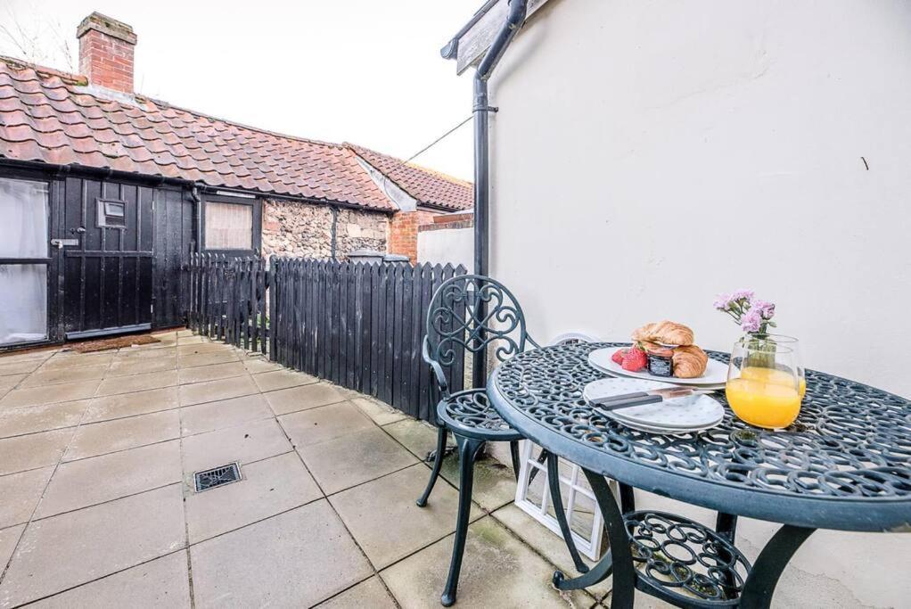 Button Cottage, Wickham Market Eksteriør billede